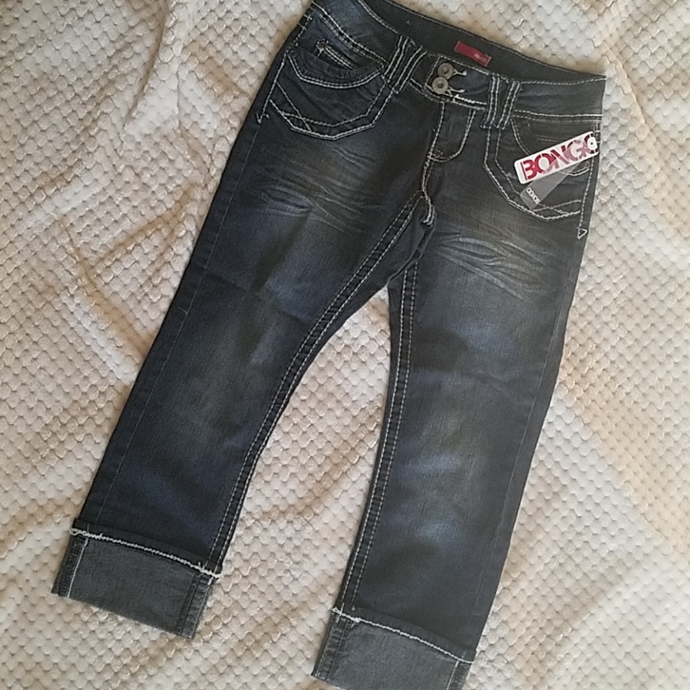 NWT BONGO • Cuffed Capris w/ Contrast Stitching